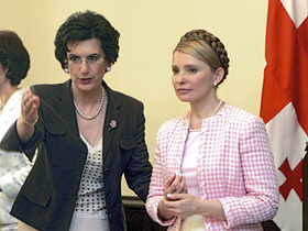 Бурджанадзе и Тимошенко. Фото: travelnews.com.ua