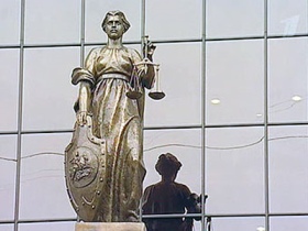 Статуя Фемиды. Фото с сайта www.img.autorambler.ru