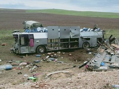 На месте ДТП с участием пассажирского автобуса в Жамбылской области Казахстана. 20 апреля 2019. Фото: Tengri News